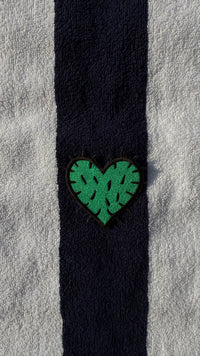 SPIKY HEART PATCH